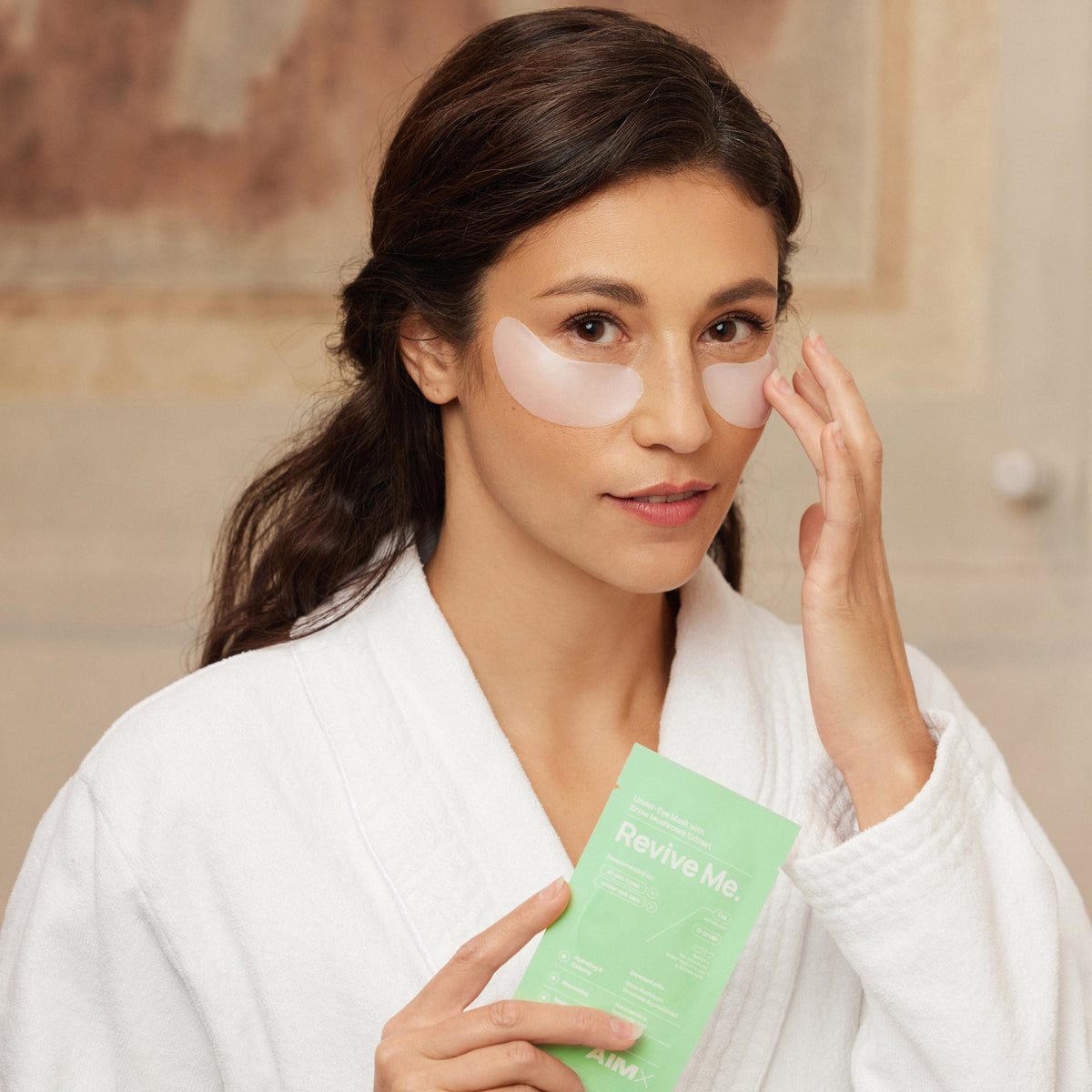 Lerelle Beauty Aimx Revive Me Korean eye mask model applying patches