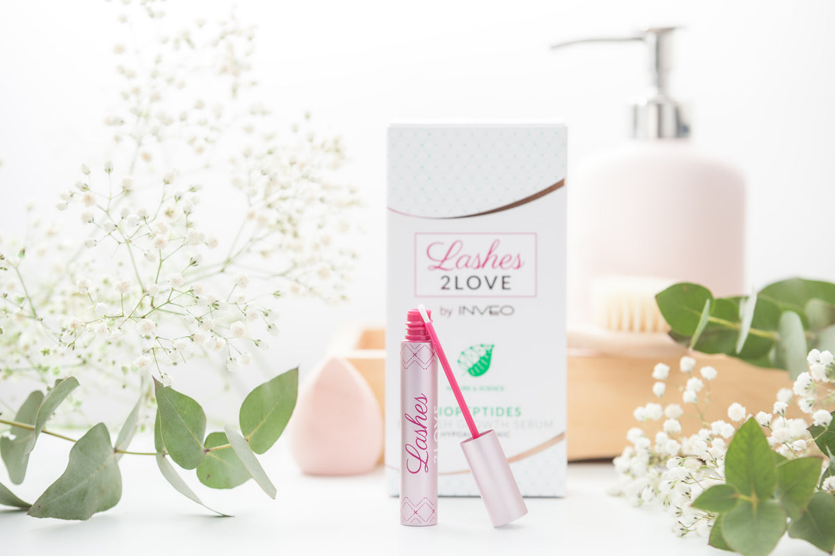 Lerelle Beauty Lashes2Love Biopeptides Lash Growth Serum open with applicator and product packaging